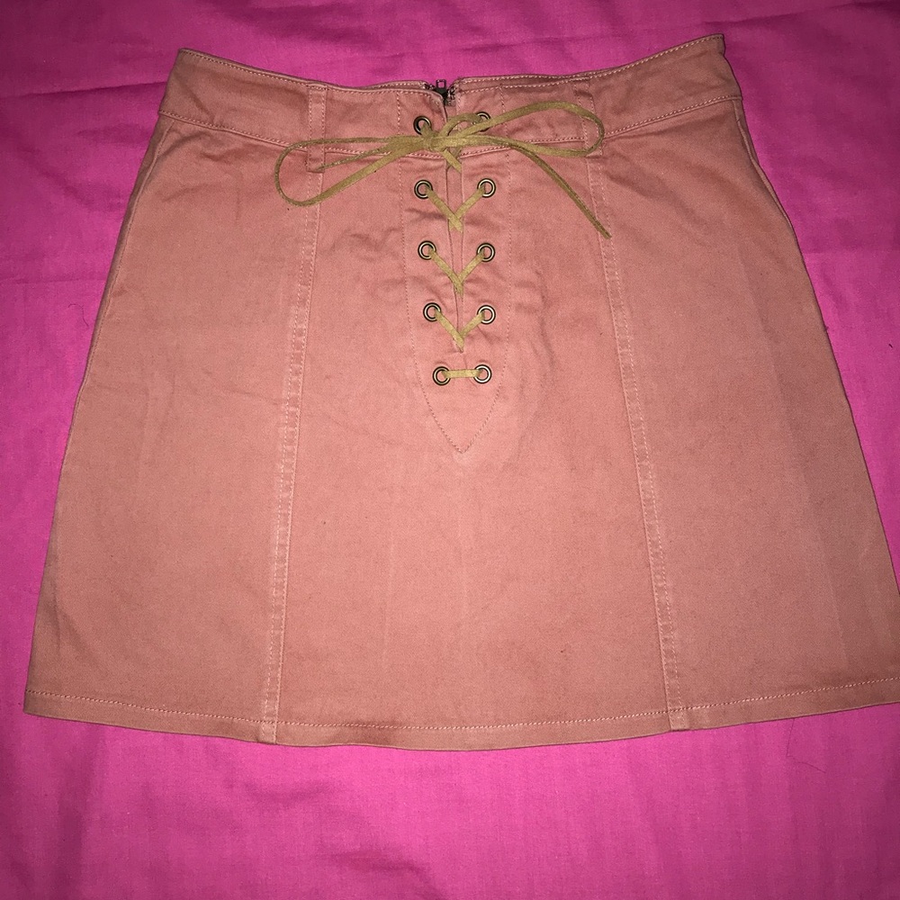 Seasonal mini skirt